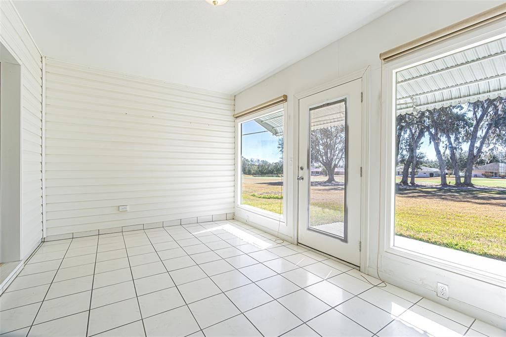 For Sale: $249,900 (2 beds, 2 baths, 1421 Square Feet)