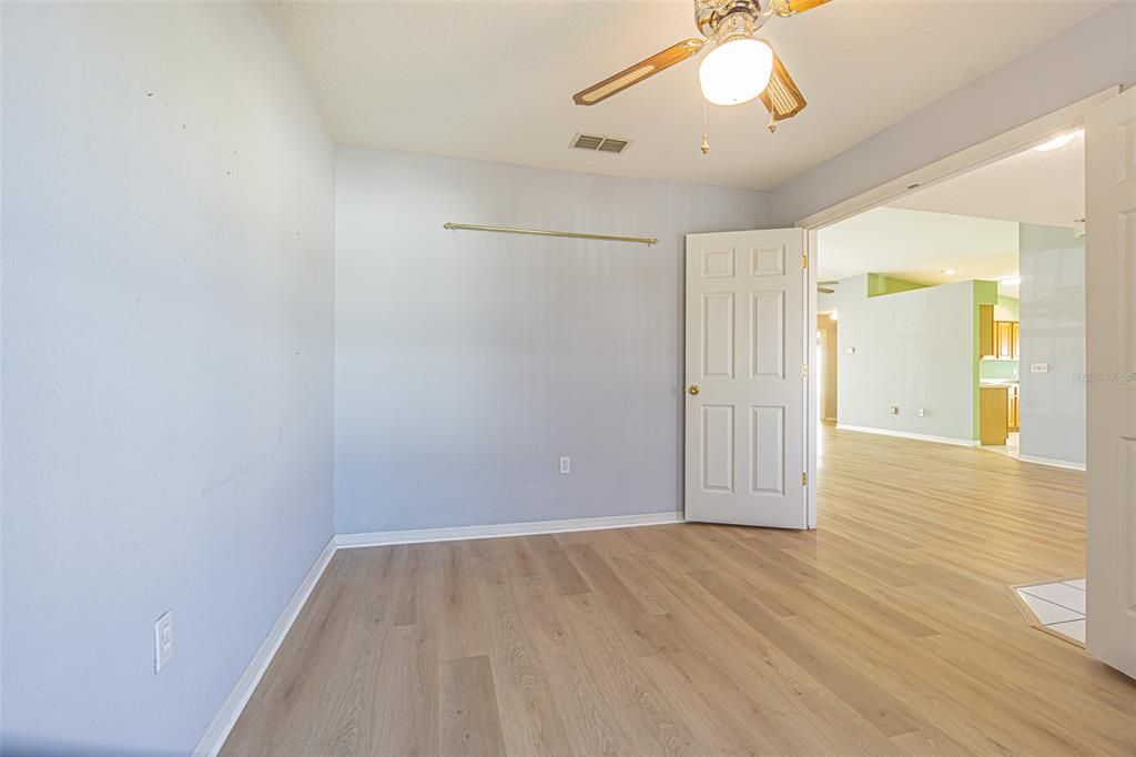 For Sale: $249,900 (2 beds, 2 baths, 1421 Square Feet)