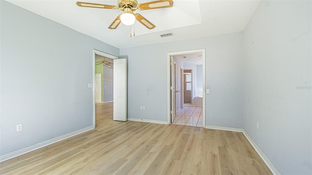 For Sale: $249,900 (2 beds, 2 baths, 1421 Square Feet)