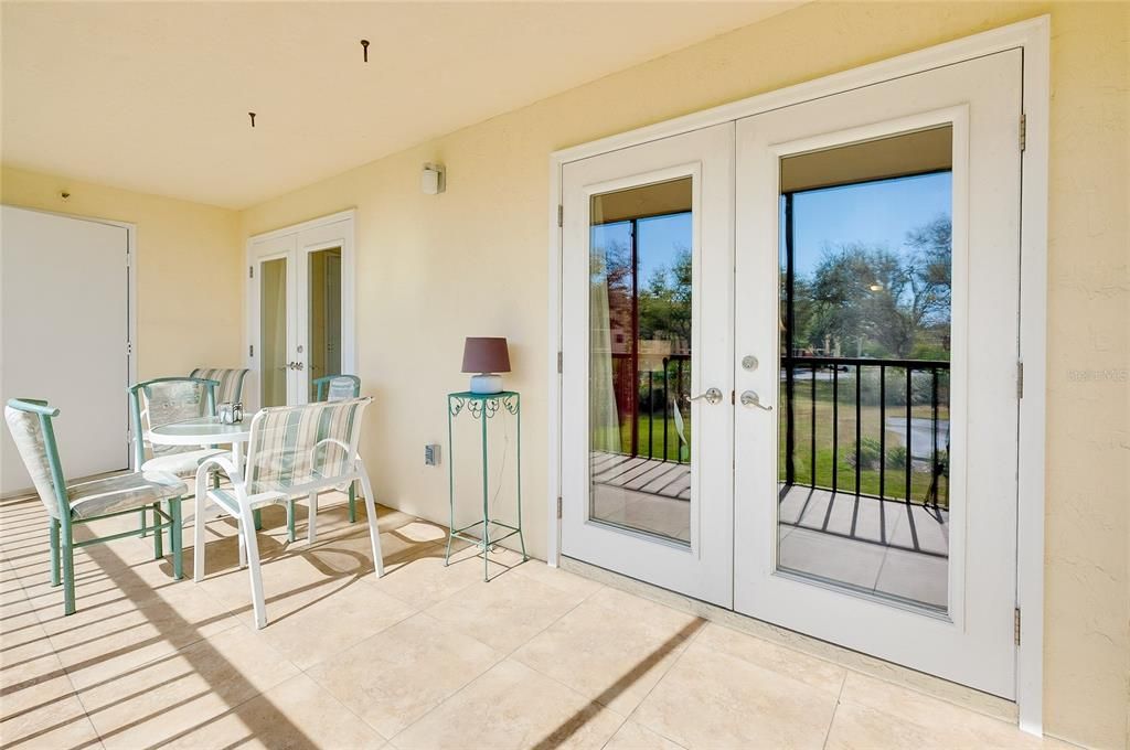 For Sale: $110,000 (2 beds, 2 baths, 894 Square Feet)