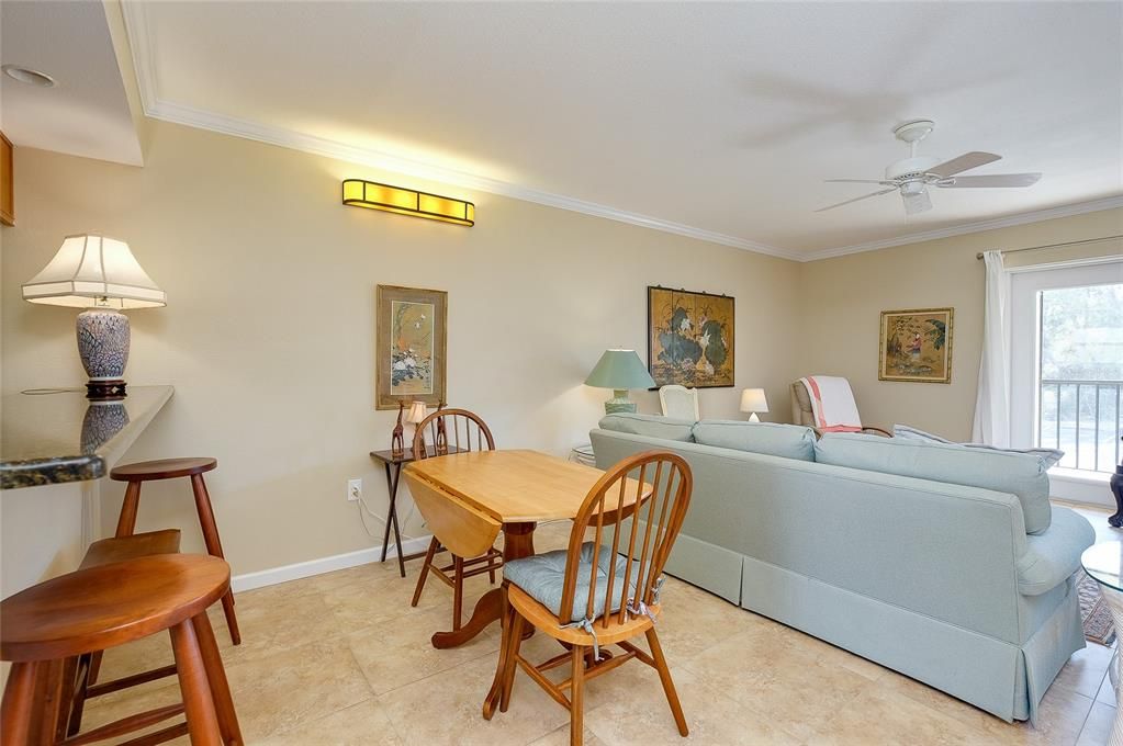 For Sale: $110,000 (2 beds, 2 baths, 894 Square Feet)