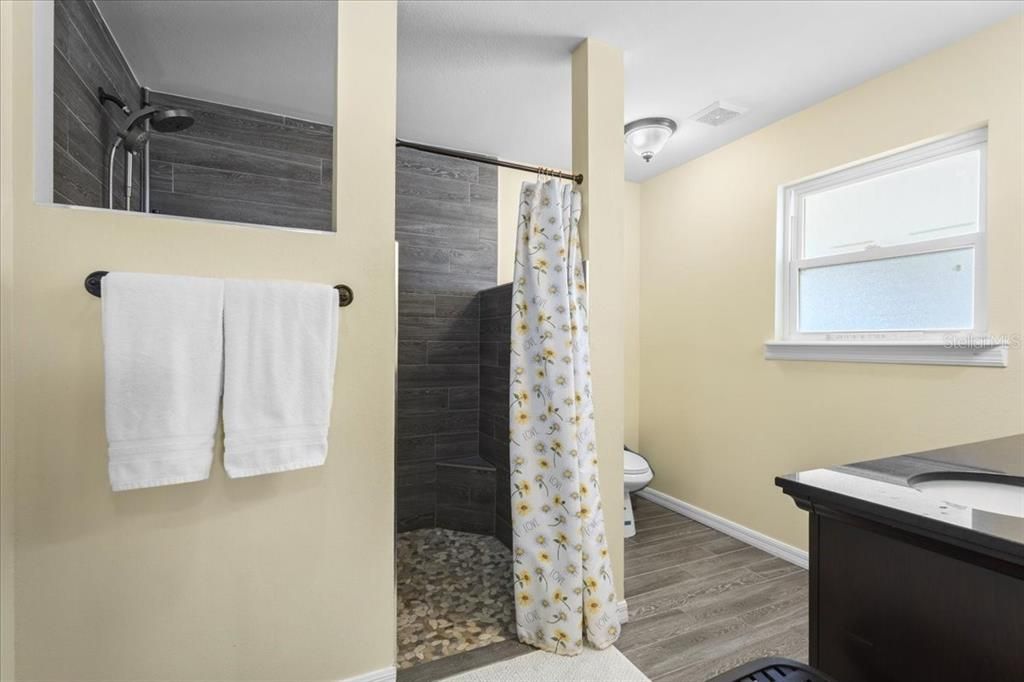 En Venta: $339,900 (3 camas, 2 baños, 1645 Pies cuadrados)