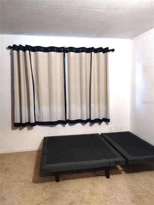 For Sale: $249,000 (3 beds, 2 baths, 1040 Square Feet)