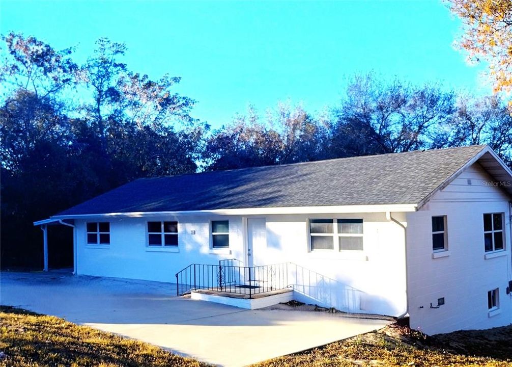 For Sale: $249,000 (3 beds, 2 baths, 1040 Square Feet)