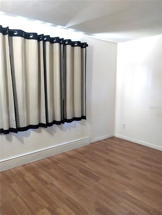 For Sale: $249,000 (3 beds, 2 baths, 1040 Square Feet)