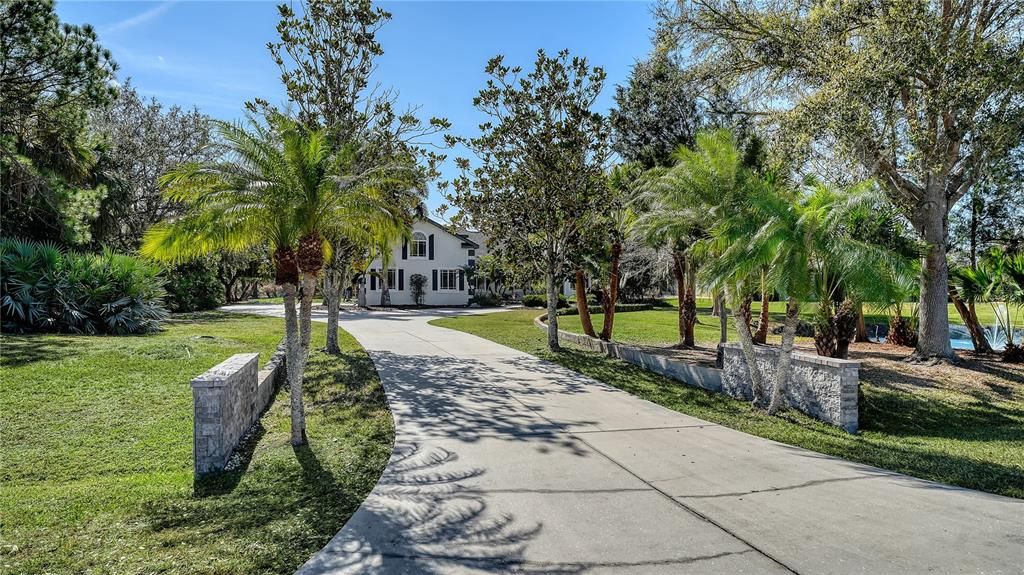 En Venta: $944,000 (4 camas, 3 baños, 3732 Pies cuadrados)