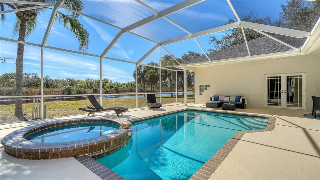 En Venta: $944,000 (4 camas, 3 baños, 3732 Pies cuadrados)