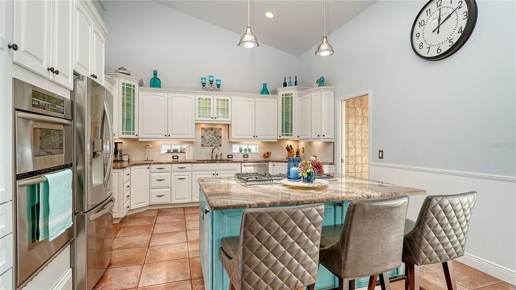 En Venta: $944,000 (4 camas, 3 baños, 3732 Pies cuadrados)