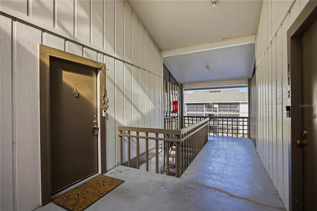 待售: $105,000 (2 贝兹, 2 浴室, 1003 平方英尺)