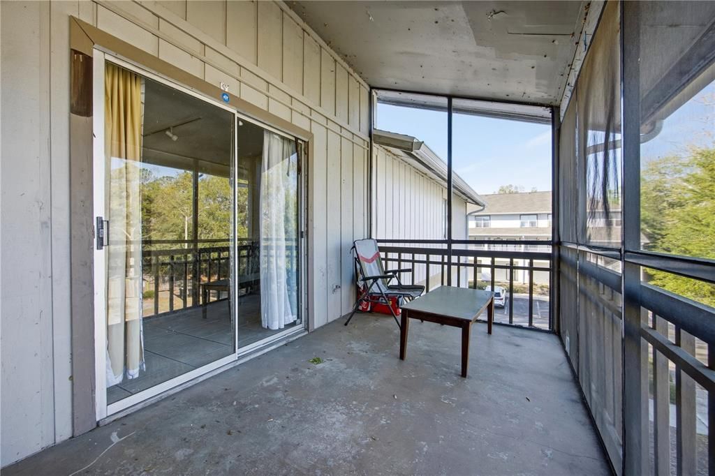 待售: $105,000 (2 贝兹, 2 浴室, 1003 平方英尺)