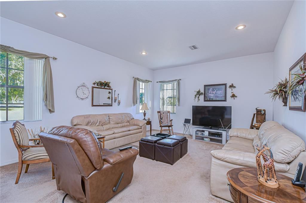 Active With Contract: $675,000 (4 beds, 3 baths, 2929 Square Feet)
