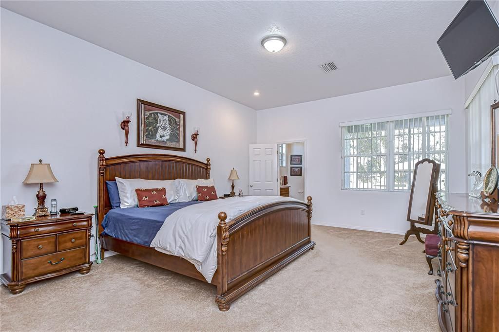 Active With Contract: $675,000 (4 beds, 3 baths, 2929 Square Feet)