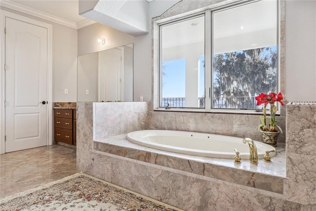 En Venta: $2,450,000 (5 camas, 7 baños, 5165 Pies cuadrados)