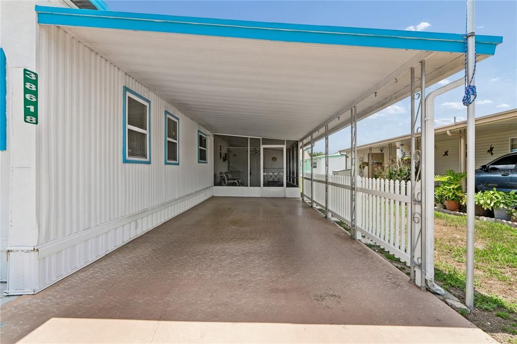 For Sale: $59,900 (2 beds, 1 baths, 924 Square Feet)