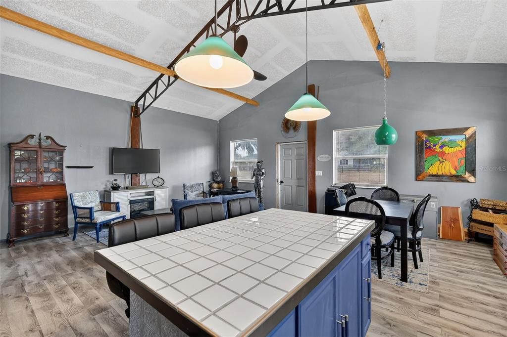 En Venta: $999,500 (4 camas, 4 baños, 3395 Pies cuadrados)