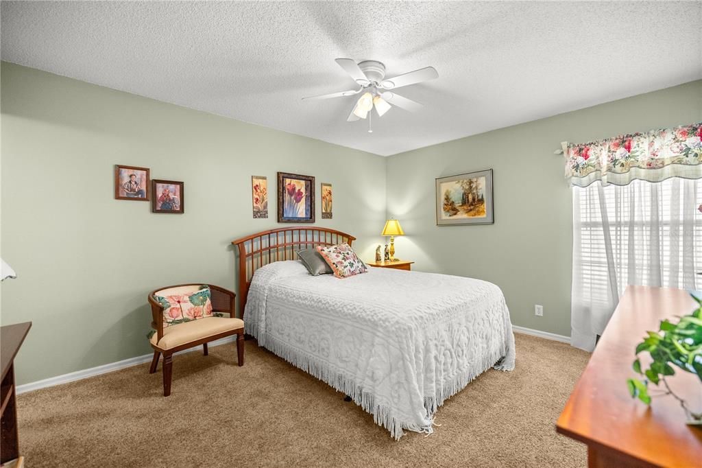 Под контрактом: $153,999 (2 спален, 2 ванн, 1066 Квадратных фут)