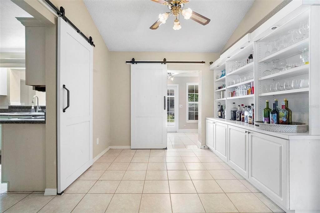 For Sale: $800,000 (5 beds, 3 baths, 2343 Square Feet)