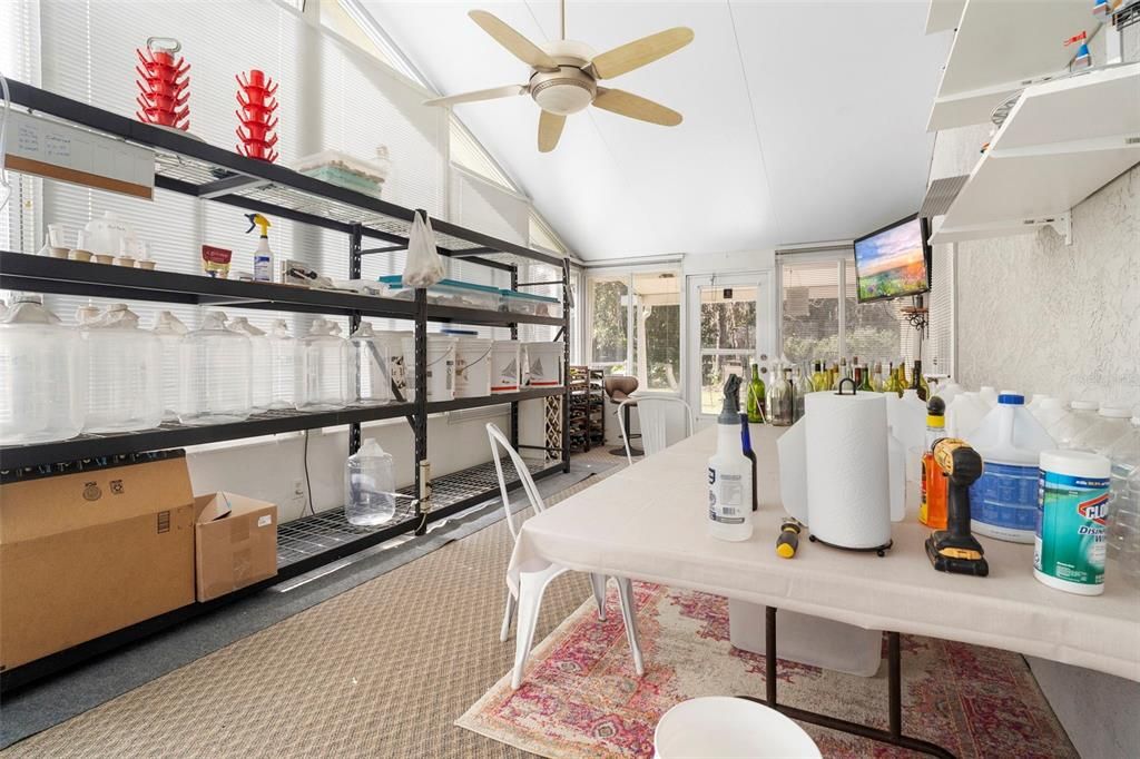 For Sale: $800,000 (5 beds, 3 baths, 2343 Square Feet)