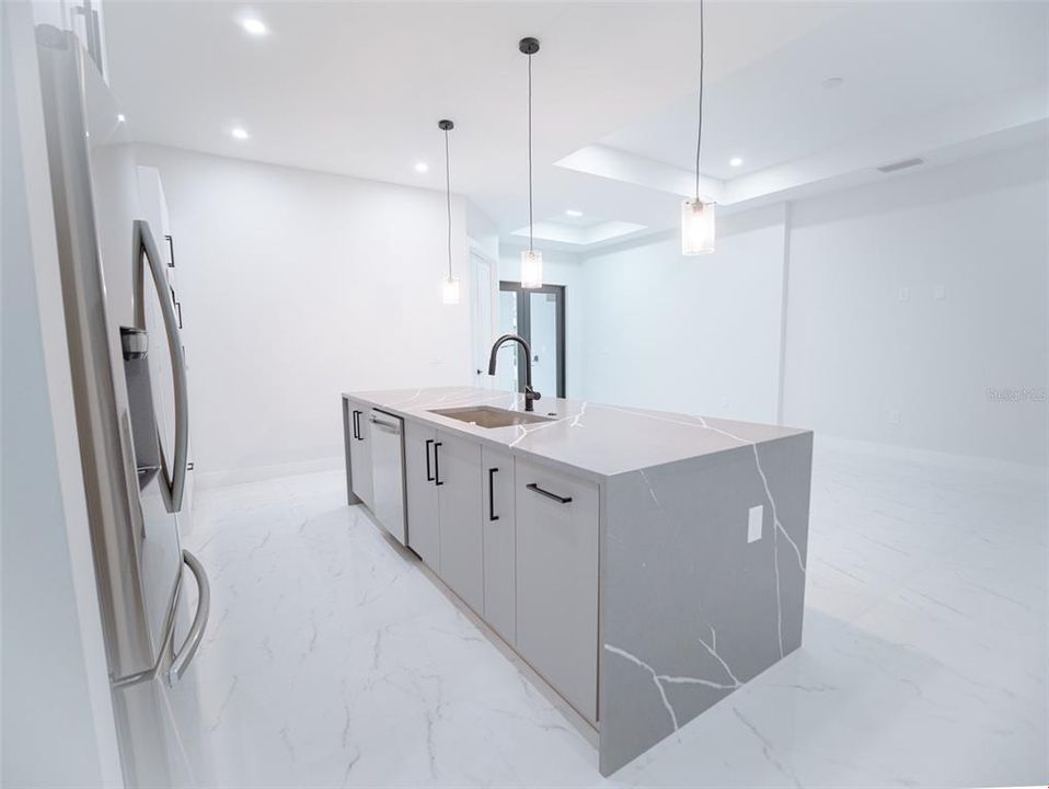 En Venta: $795,000 (3 camas, 2 baños, 1798 Pies cuadrados)
