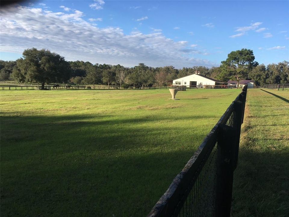 For Sale: $3,400,000 (2 beds, 1 baths, 1152 Square Feet)