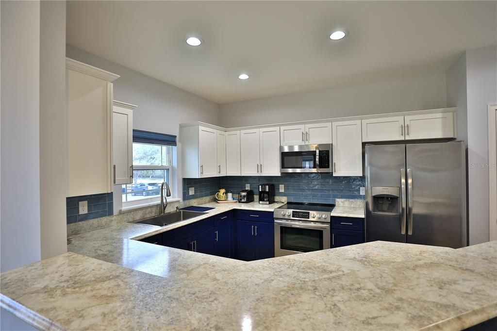 For Sale: $3,400,000 (2 beds, 1 baths, 1152 Square Feet)