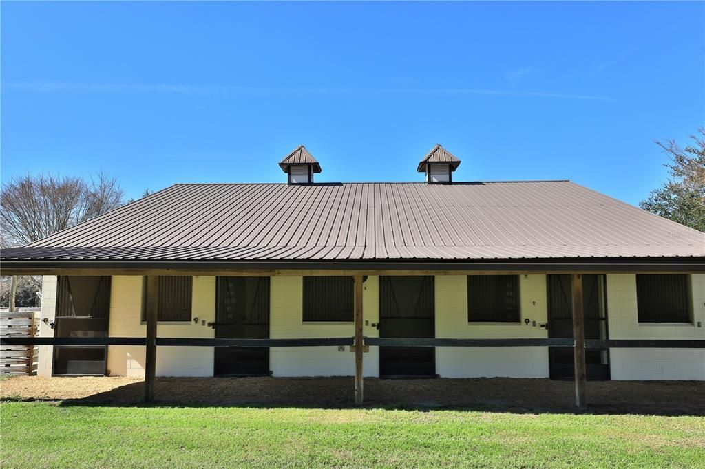 For Sale: $3,400,000 (2 beds, 1 baths, 1152 Square Feet)