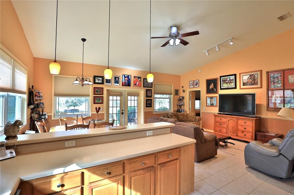 For Sale: $3,400,000 (2 beds, 1 baths, 1152 Square Feet)