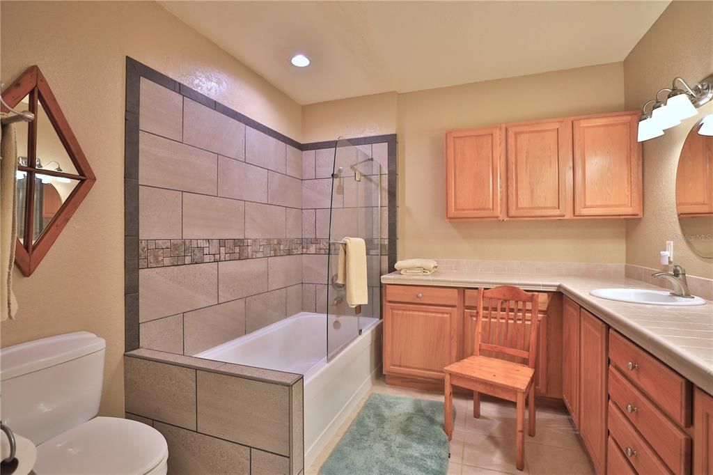 For Sale: $3,400,000 (2 beds, 1 baths, 1152 Square Feet)