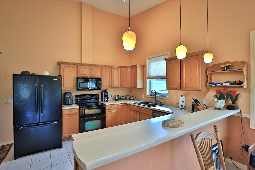 For Sale: $3,400,000 (2 beds, 1 baths, 1152 Square Feet)