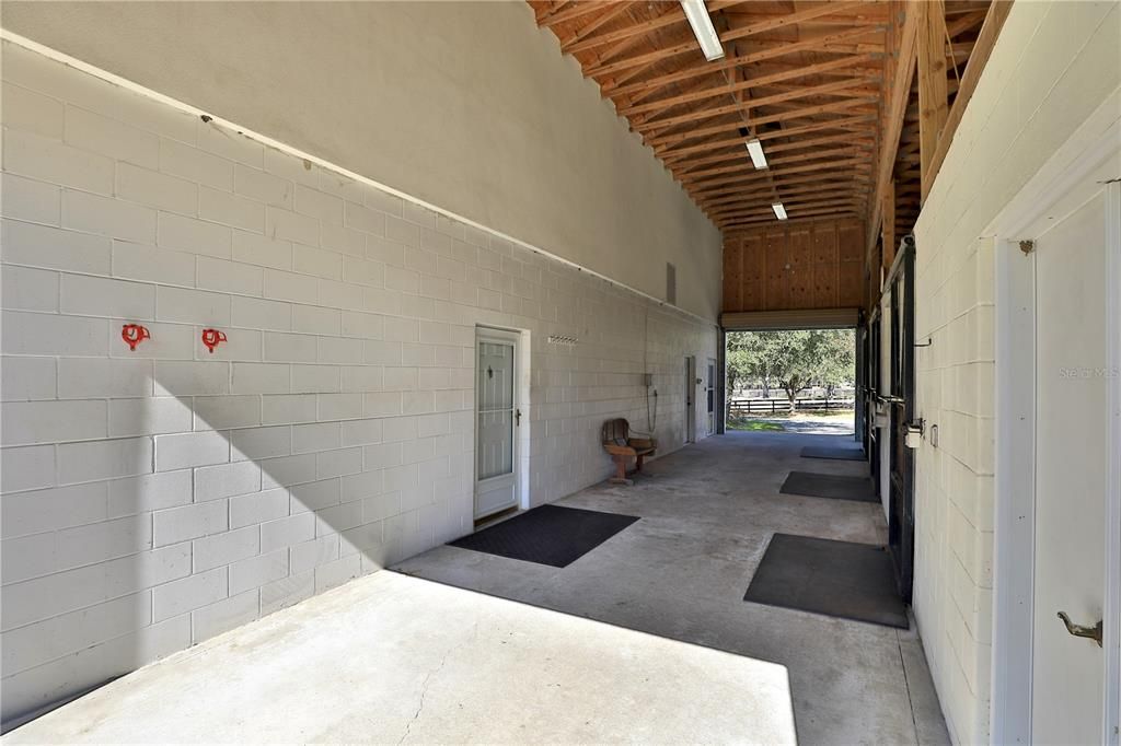 For Sale: $3,400,000 (2 beds, 1 baths, 1152 Square Feet)