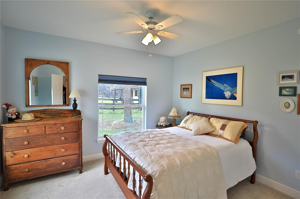 For Sale: $3,400,000 (2 beds, 1 baths, 1152 Square Feet)