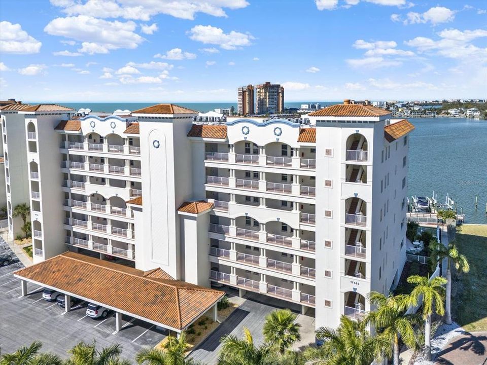 For Sale: $1,399,000 (3 beds, 3 baths, 3020 Square Feet)