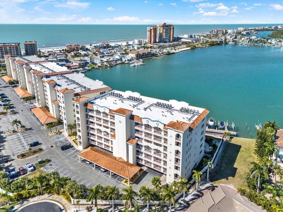 For Sale: $1,399,000 (3 beds, 3 baths, 3020 Square Feet)