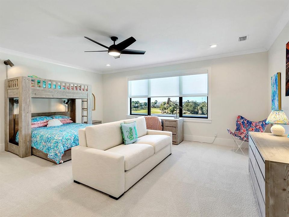 For Sale: $3,999,000 (4 beds, 5 baths, 6488 Square Feet)