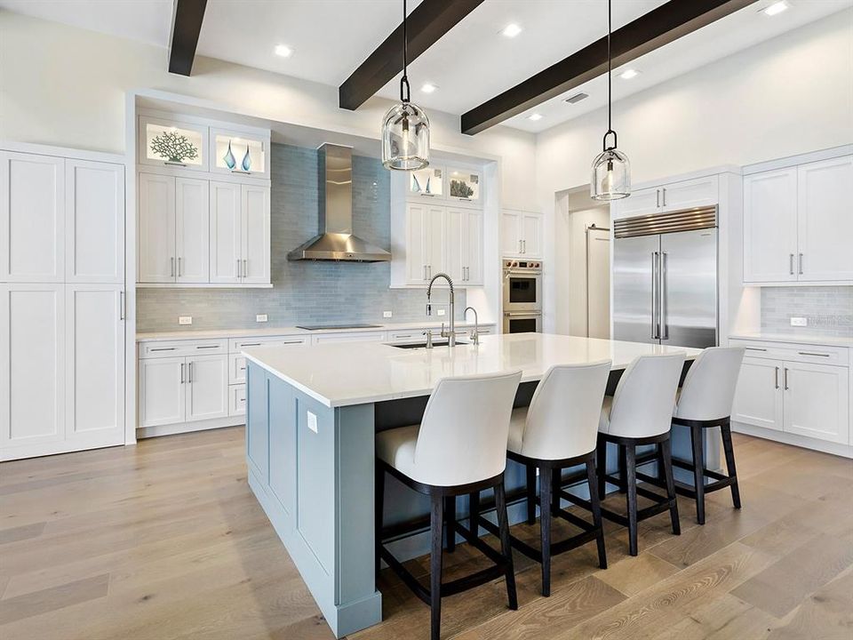 For Sale: $3,999,000 (4 beds, 5 baths, 6488 Square Feet)