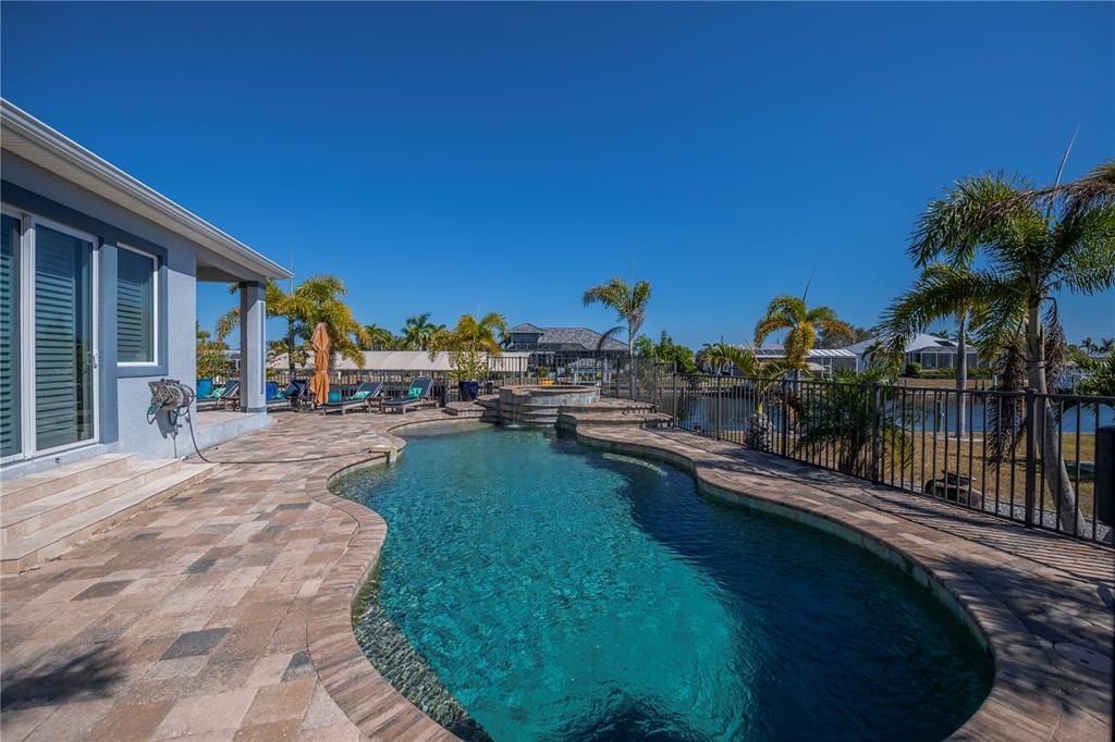 For Sale: $1,350,000 (4 beds, 4 baths, 3490 Square Feet)