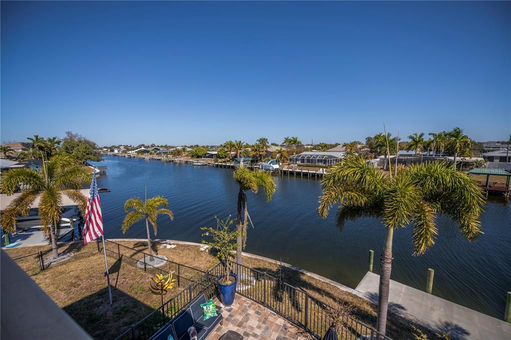 For Sale: $1,350,000 (4 beds, 4 baths, 3490 Square Feet)