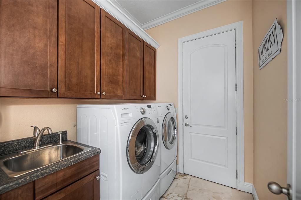 For Sale: $1,350,000 (4 beds, 4 baths, 3490 Square Feet)