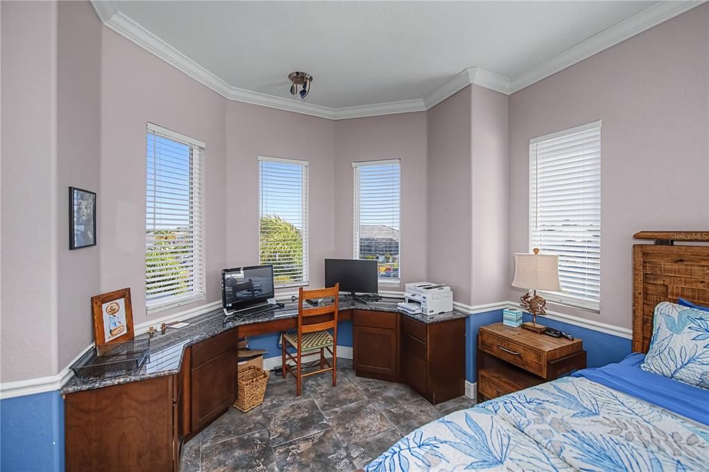 For Sale: $1,350,000 (4 beds, 4 baths, 3490 Square Feet)