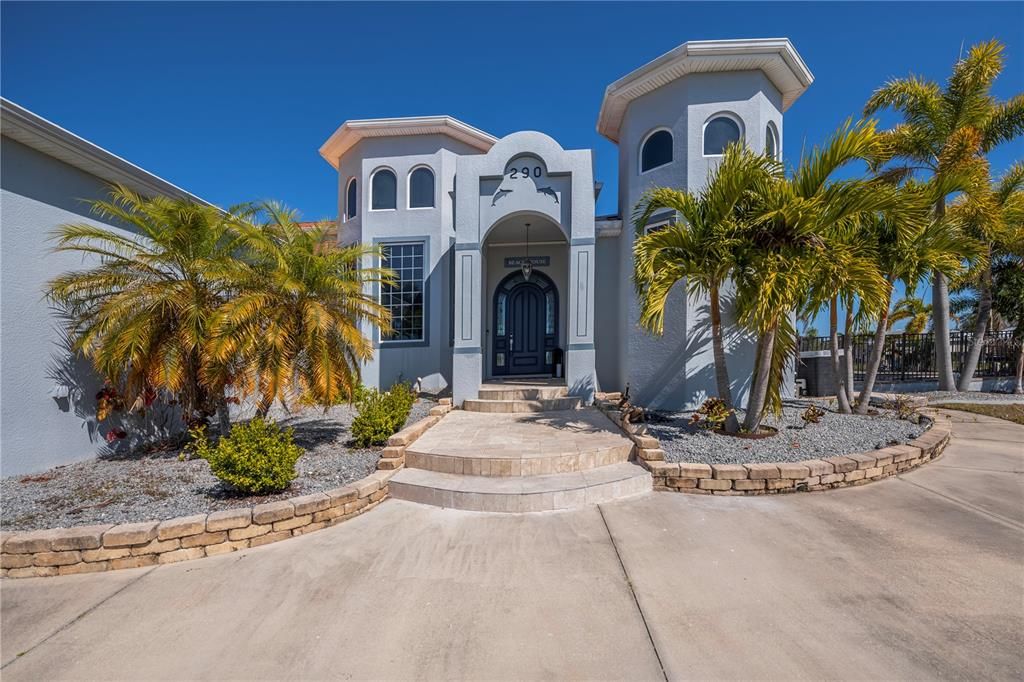 For Sale: $1,350,000 (4 beds, 4 baths, 3490 Square Feet)
