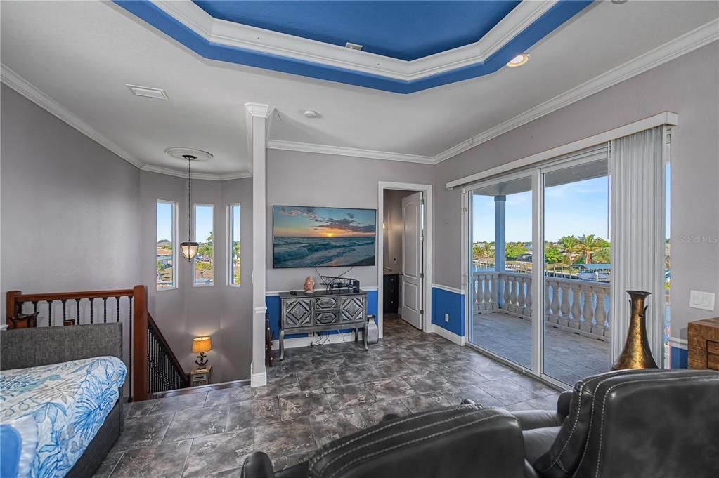 For Sale: $1,350,000 (4 beds, 4 baths, 3490 Square Feet)