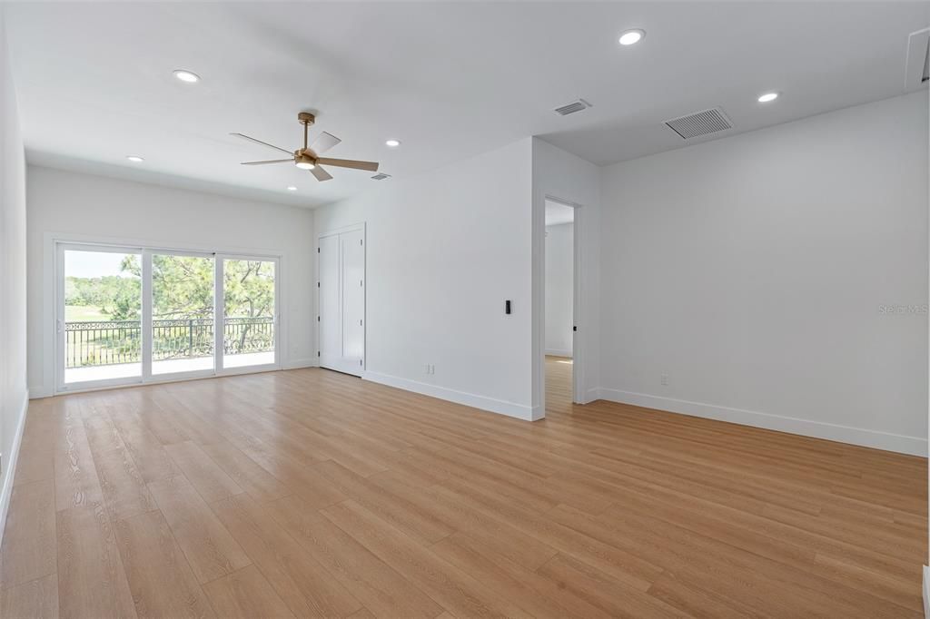 En Venta: $1,290,000 (4 camas, 3 baños, 3041 Pies cuadrados)