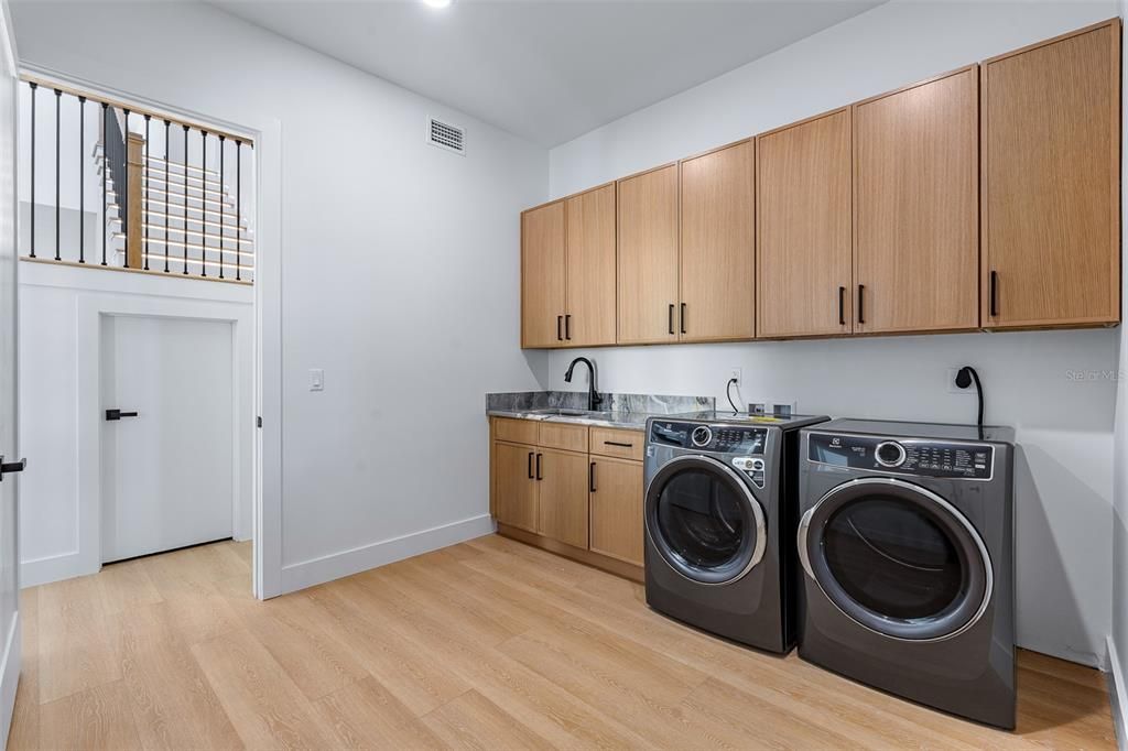 En Venta: $1,290,000 (4 camas, 3 baños, 3041 Pies cuadrados)