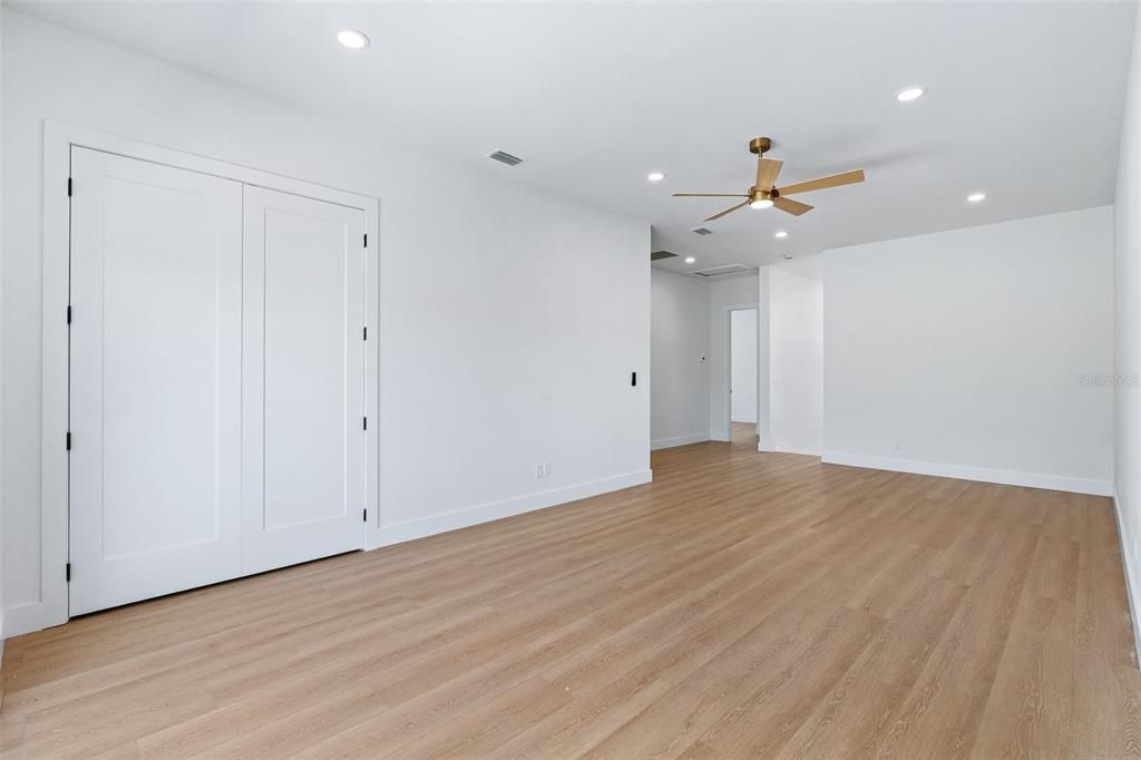 En Venta: $1,290,000 (4 camas, 3 baños, 3041 Pies cuadrados)