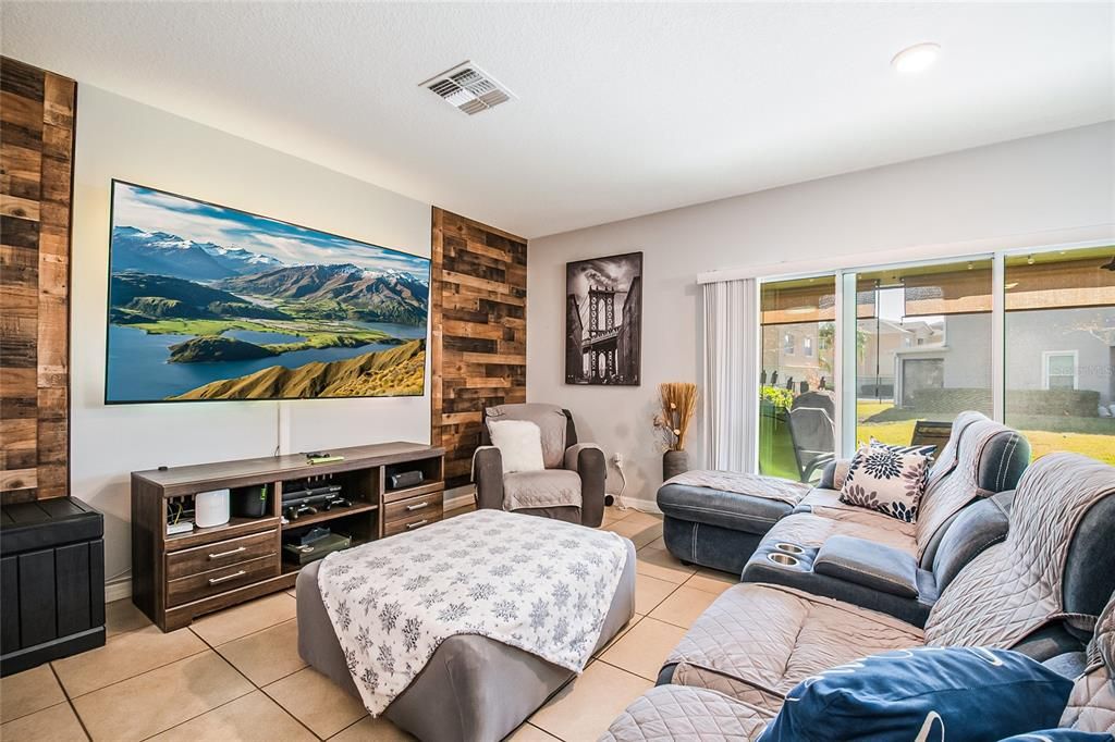 Active With Contract: $264,900 (3 beds, 3 baths, 1507 Square Feet)