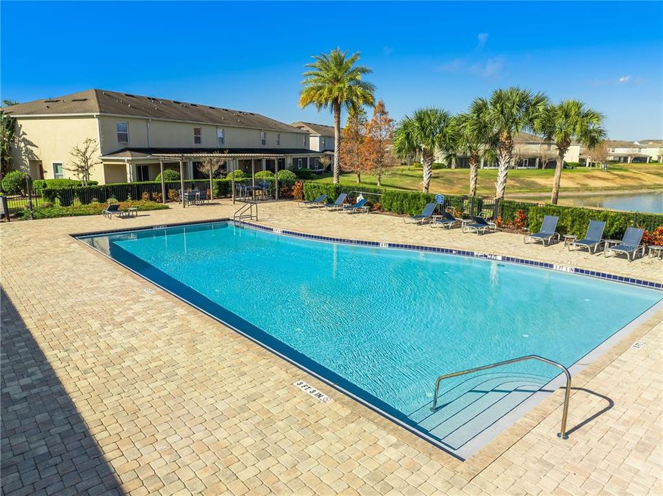 Active With Contract: $264,900 (3 beds, 3 baths, 1507 Square Feet)