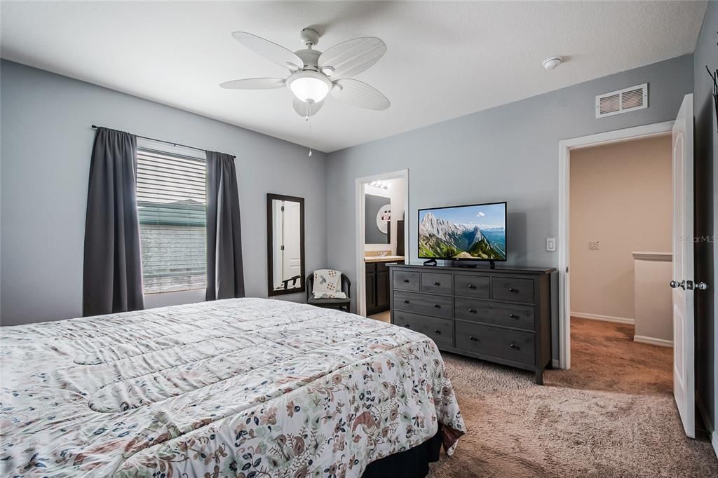 Active With Contract: $264,900 (3 beds, 3 baths, 1507 Square Feet)