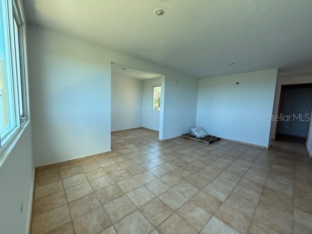 En Venta: $345,000 (3 camas, 2 baños, 1861 Pies cuadrados)