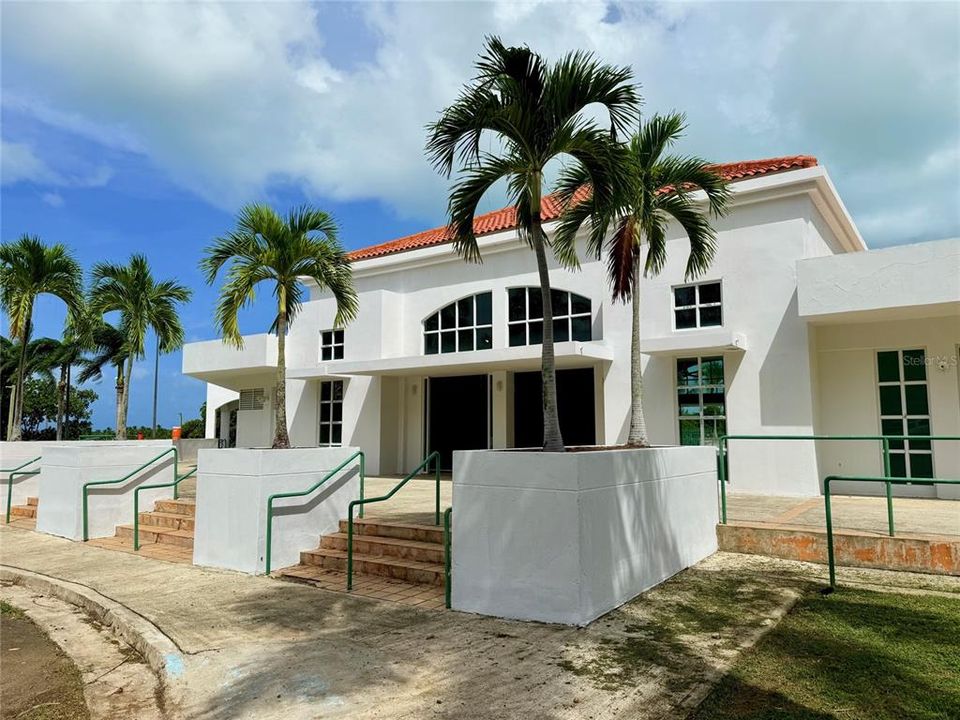 En Venta: $345,000 (3 camas, 2 baños, 1861 Pies cuadrados)