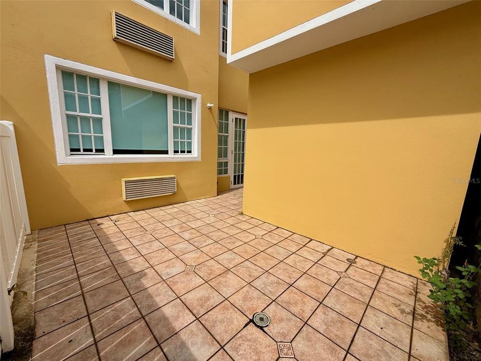 En Venta: $345,000 (3 camas, 2 baños, 1861 Pies cuadrados)